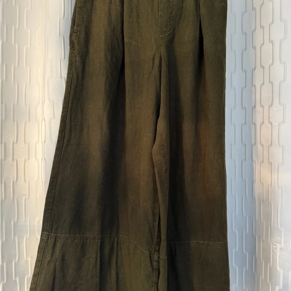 Women’s Banana Republic Wide Leg Crop Green Pants- Size XS